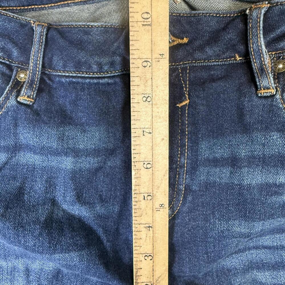 Vigoss Women's Size 32 Medium Wash Blue Thompson Tomboy Distressed Jeans - Picture 6 of 9